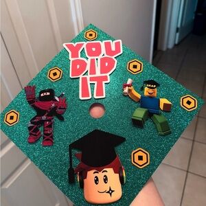 Green Graduation Cap topper Roblox themed